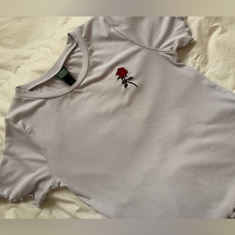 Wild fable rose T-shirt